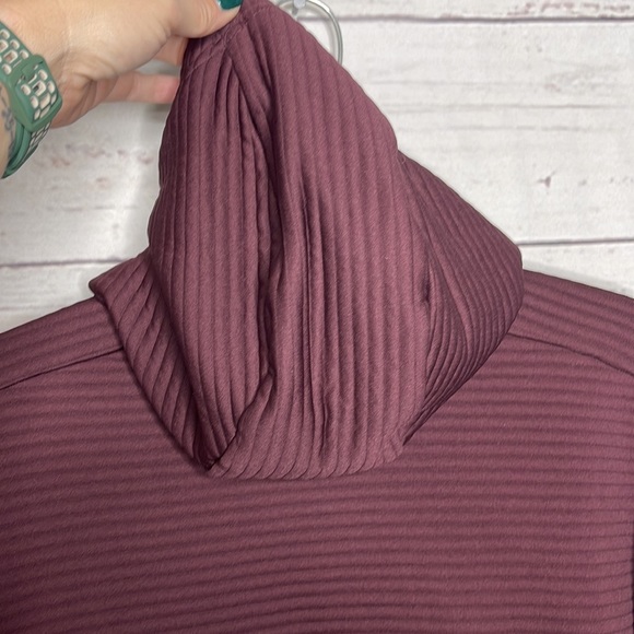 Nike Dri Fit Ribbed Burgundy Hoodie Sweatshirt Sz Small! - Picture 8 of 9